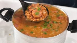 Feijão com Calabresa