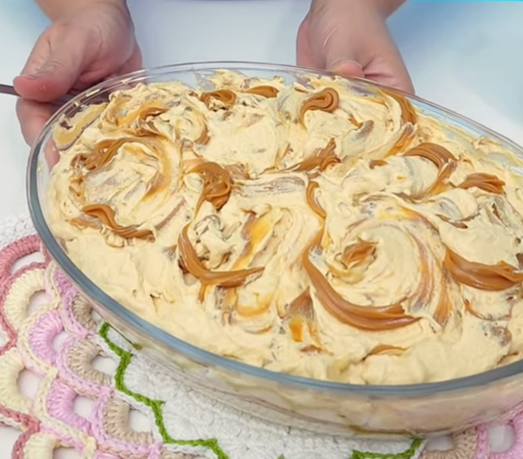 mousse de doce de leite com nozes