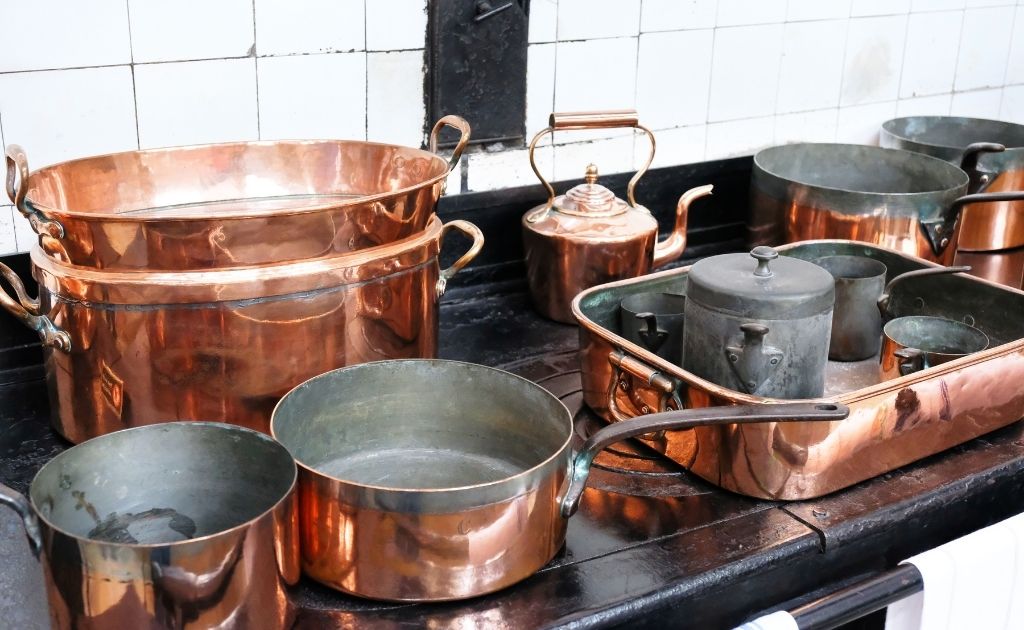 Detalhes Cozinha Rústica panelas de cobre